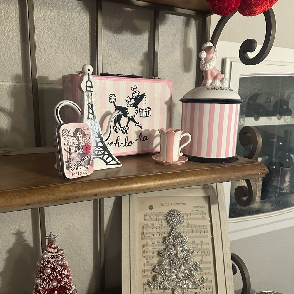 Department 56 Ooh La La Parisian 5 Piece Decor Set